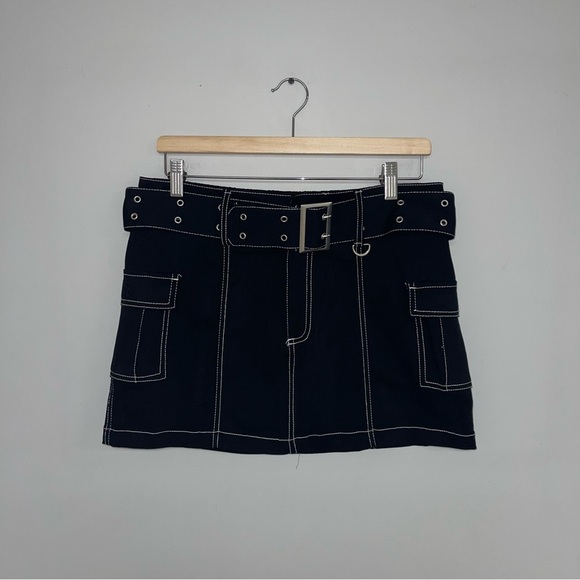 Charlotte‎ Russe Mini Skirt Women's Size Large Black Belted Twill Cargo NWT - Picture 2 of 13